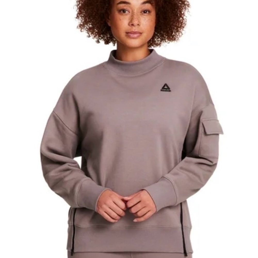 Reebok BLACK Sweatshirt with Sleeve Pocket